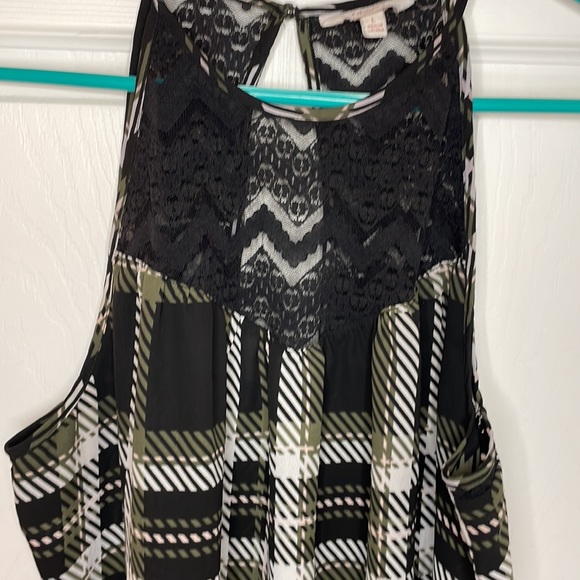 Tank blouse - Picture 2 of 3